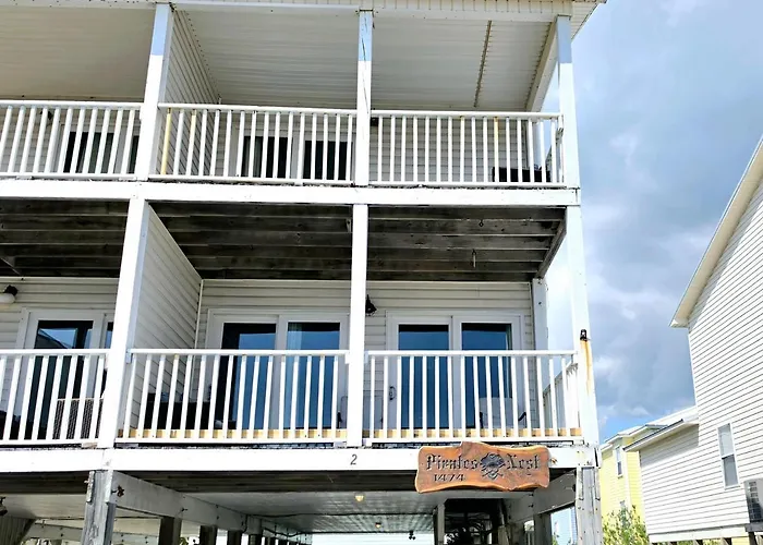 Country house 1 Block To 3br Home, Sleeps 8 Gulf Shores